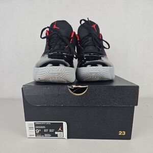 Size 9.5 - Air Jordan Stay Loyal